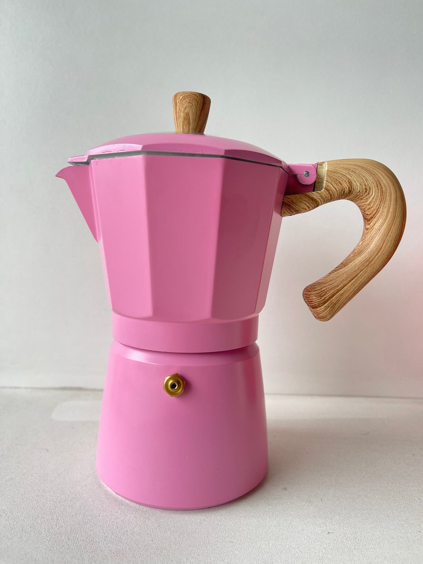 Moka Italiana rosada con mango de madera - Leal Café